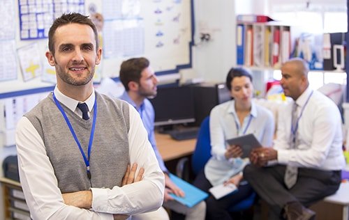 المشرف التربوي بالمدرسة ونظام إدارة التعلم